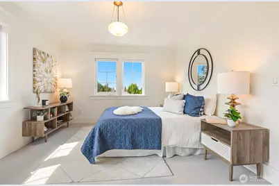 2222 Warren Avenue N, Seattle, WA 98109 - Photo 17