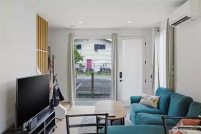 918 N 100th Street #B, Seattle, WA 98133 - Photo 9