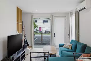 918 N 100th St, Seattle, WA 98133 - Photo 9