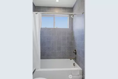 918 N 100th Street #B, Seattle, WA 98133 - Photo 25