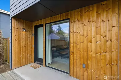 918 N 100th Street #B, Seattle, WA 98133 - Photo 3