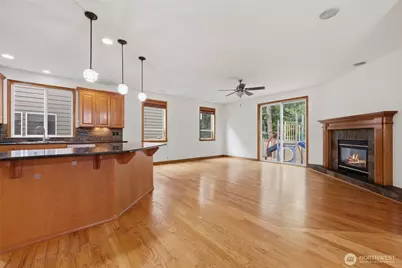 11212 179th Ave Ct E, Bonney Lake, WA 98391 - Photo 11