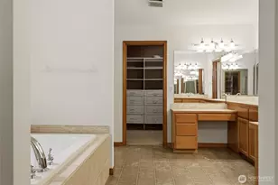 11212 179th Ave Ct E, Bonney Lake, WA 98391 - Photo 25