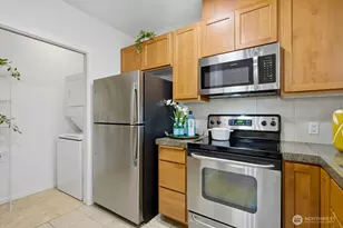 2901 NE Blakeley St, Seattle, WA 98105 - Photo 11