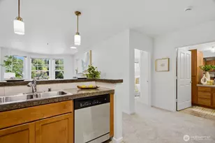 2901 NE Blakeley St, Seattle, WA 98105 - Photo 13
