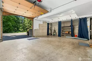 19027 SE May Valley Rd, Issaquah, WA 98027 - Photo 31