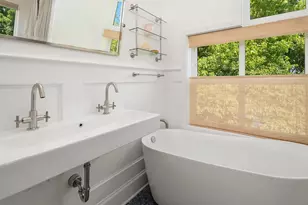 1525 McGilvra Blvd E, Seattle, WA 98112 - Photo 15