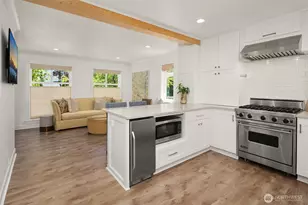 1525 McGilvra Blvd E, Seattle, WA 98112 - Photo 9