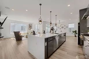 24503 NE 18th St, Sammamish, WA 98074 - Photo 5