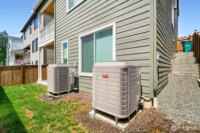 24503 NE 18th Street, Sammamish, WA 98074 - Photo 25