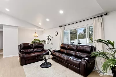 11810 SE 323rd Place, Auburn, WA 98092 - Photo 3