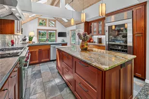 12019 Issaquah-Hobart Road Southeast, Issaquah, WA 98027 - Photo 5