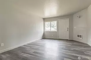 820 N 1st Ave, Kelso, WA 98626 - Photo 7