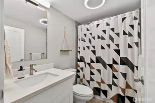 321 NW 78th St, Seattle, WA 98117 - Photo 19