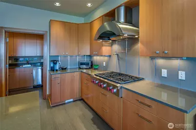 472 S State Street #204, Bellingham, WA 98225 - Photo 13