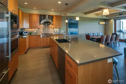472 S State Street #204, Bellingham, WA 98225 - Photo 15