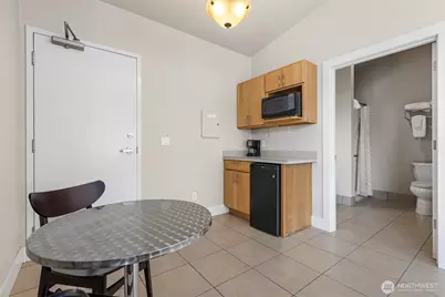 472 S State Street #204, Bellingham, WA 98225 - Photo 23
