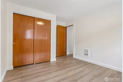 31430 W Lake Morton Drive SE, Kent, WA 98042 - Photo 33