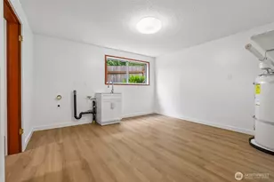 31430 W Lake Morton Dr SE, Kent, WA 98042 - Photo 21