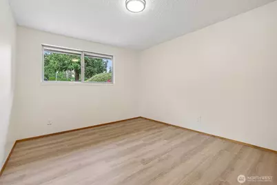31430 W Lake Morton Drive SE, Kent, WA 98042 - Photo 11