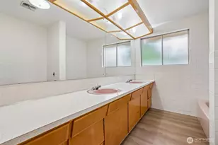 31430 W Lake Morton Dr SE, Kent, WA 98042 - Photo 13