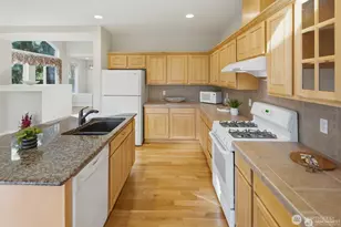 24036 NE Adair Rd, Redmond, WA 98053 - Photo 17