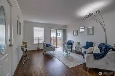 8630 44th Avenue S, Seattle, WA 98118 - Photo 3