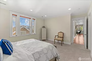 400 NE 50th St, Seattle, WA 98105 - Photo 15