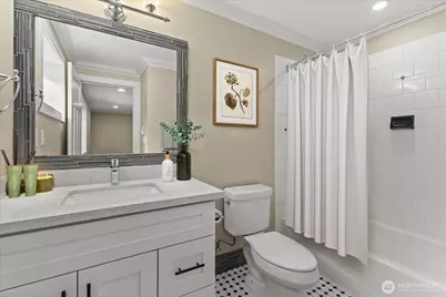 400 NE 50th Street, Seattle, WA 98105 - Photo 31
