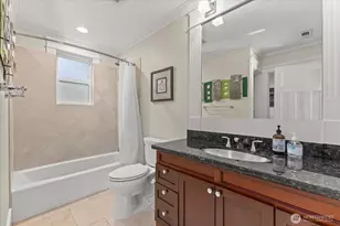 400 NE 50th St, Seattle, WA 98105 - Photo 11