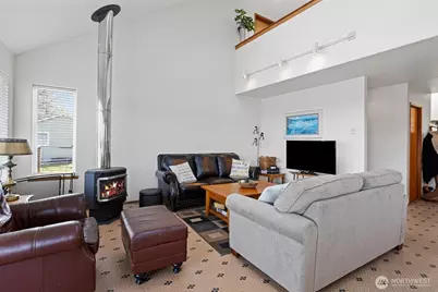 580 Mount Olympus Avenue SE, Ocean Shores, WA 98569 - Photo 5
