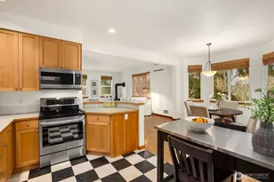 300 Wyatt Way NE, Bainbridge Island, WA 98110 - Photo 15