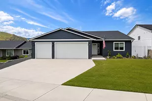 540 S Juli Ave, East Wenatchee, WA 98802 - Photo 1