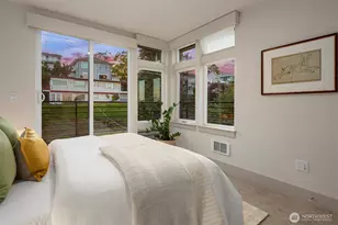 1516 Bigelow Ave N, Seattle, WA 98109 - Photo 19