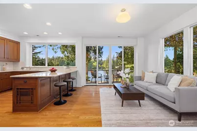 2057 E Beaver Lake Drive SE, Sammamish, WA 98075 - Photo 3