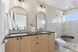 4414 Corliss Ave N, Seattle, WA 98103 - Photo 13