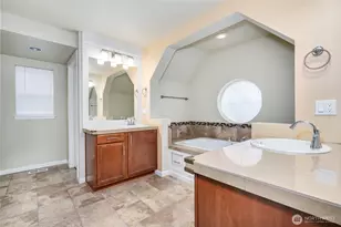 16209 SE 51st Pl, Bellevue, WA 98006 - Photo 13
