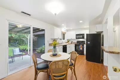 8421 6th Ave SW, Seattle, WA 98106 - Photo 9
