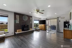 7802 Hicks Rd, Grandview, WA 98930 - Photo 5