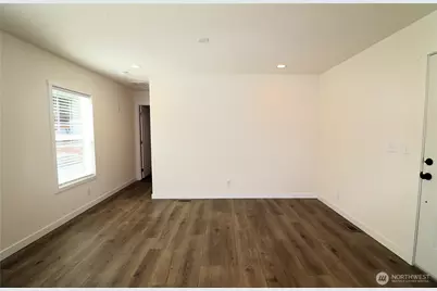 1060 N Wenas Road #9, Selah, WA 98942 - Photo 11