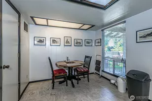 1372 Bel Air Rd, Tacoma, WA 98406 - Photo 9