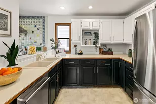 3834 NE 86th St, Seattle, WA 98115 - Photo 11