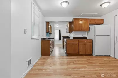 3706 W Arsenal, Bremerton, WA 98312 - Photo 17