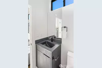 8750 13th Avenue NW #C, Seattle, WA 98117 - Photo 17