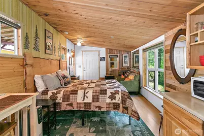 131 Nisqually Way, Ashford, WA 98304 - Photo 9