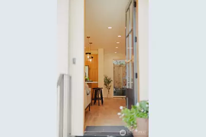 11812 NE 103rd Place, Kirkland, WA 98033 - Photo 3
