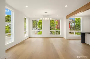 102 NE 44th St, Seattle, WA 98105 - Photo 5