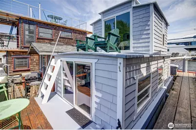 2143 N Northlake Way #11, Seattle, WA 98103 - Photo 1