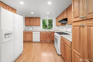 1108 NE 195th St, Shoreline, WA 98155 - Photo 9