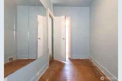 2214 N 60th Street, Seattle, WA 98103 - Photo 13